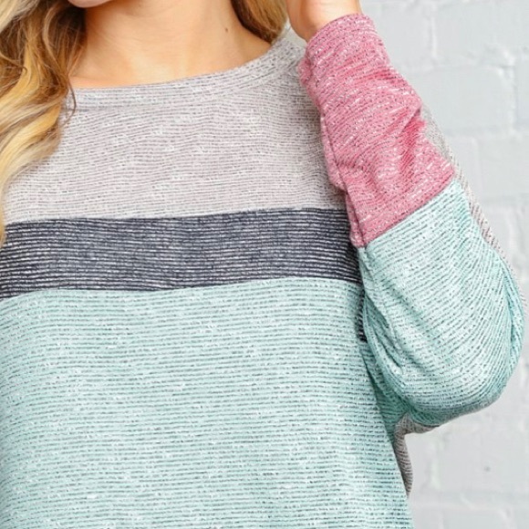 🆕🌸 Color Block Long Sleeve Tee - Picture 5 of 5